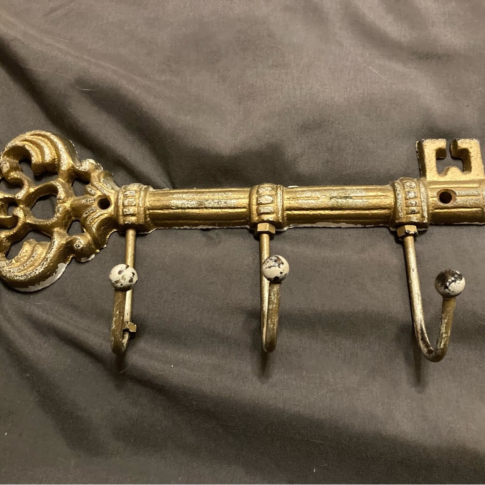 Large Skeleton Key Wall Hooks | Rustic Vintage Cast Iron Wall Decor